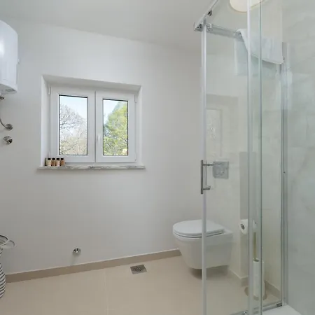 Aqua Villa *